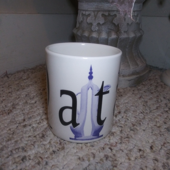 Vintage Rare Starbucks 2002 Qatar City Mug Made In England - Picture 4 of 10